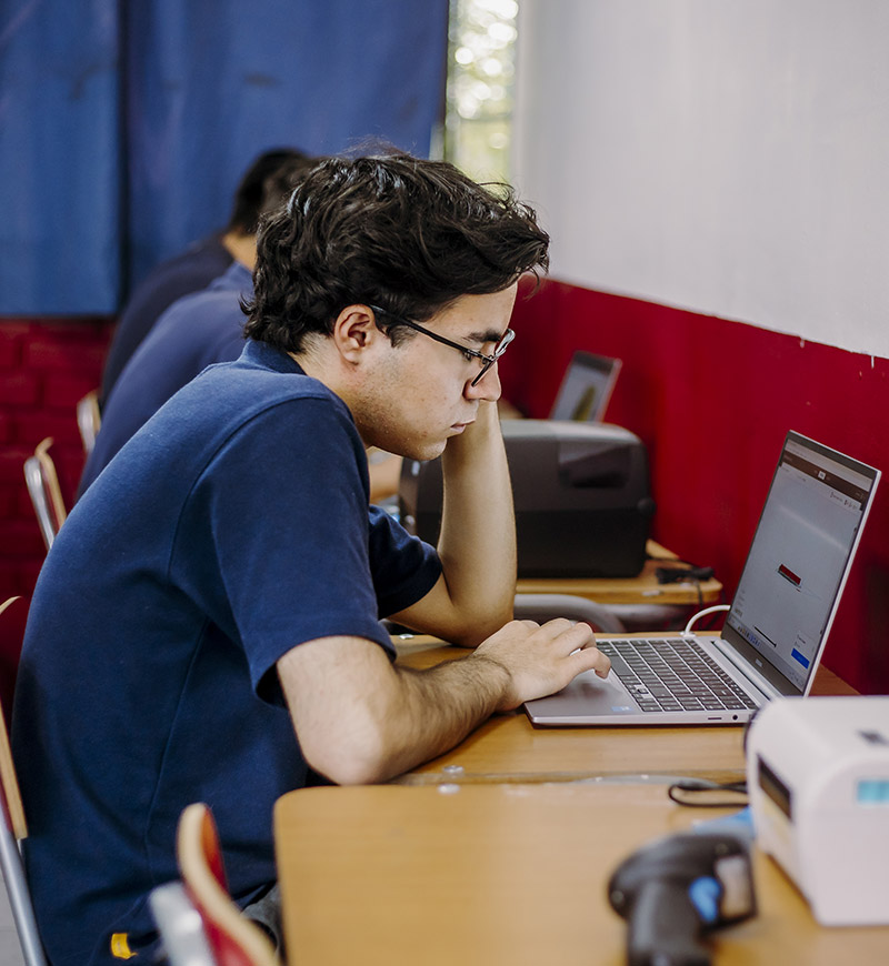 instituto superior de comercio insuco dos comeduc especialidad de programación